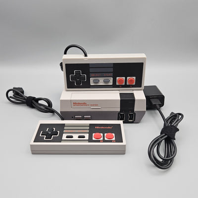 Nintendo NES Classic Mini Edition 2016 CLV-001 Console + 2 Controllers Excellent